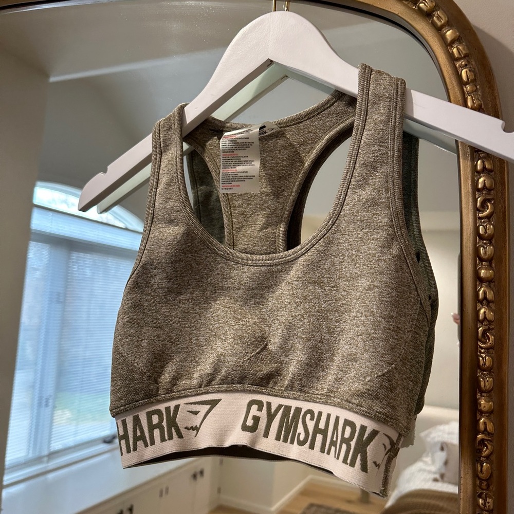 Gymshark matching workout set - Picture 2 of 5